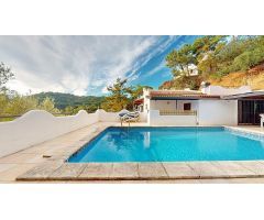 Chalet  Estilo Mediterráneo cerca de la Playa de Cala Canyellas (Lloret de Mar)