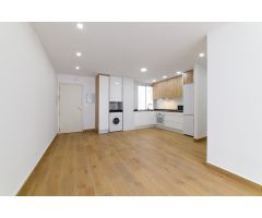 Vive en el Corazón de Granada: Piso Moderno y Luminoso en Zona Arabial