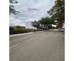 ¡¡¡ CHALET  EN PARACUELLOS DEL JARAMA. 4 DORMITORIOS Y 3 BAÑOS. TERRAZA Y PORCHE!!!