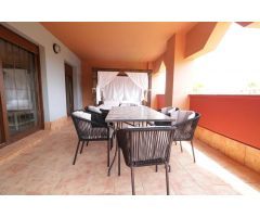 APARTAMENTO DE 3 HABITACIONES EN URBANIZACIÓN PALMERAS