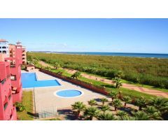 APARTAMENTO EN URBANIZACIÓN PALMERAS CON VISTAS AL MAR