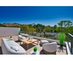 98 apartamentos distribuidos en varios edificios de tres plantas de estilo mediterráneo contemporáne