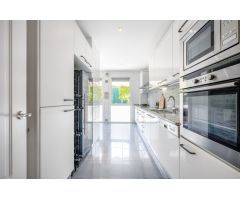 Un Apartamento Recientemente Renovado Con Vistas Increíbles