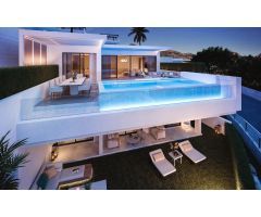 Villa de Lujo en Venta en Benalmádena Costa, Málaga