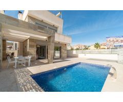 CHALET CON PISCINA PRIVADA  - ZONA EL GALÁN, SAL MIGUEL DE SALINAS -