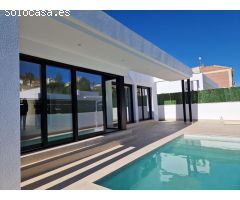 CHALETS DE NUEVA CONSTRUCCIÓN - ZONA PINAR DE CAMPOVERDE -