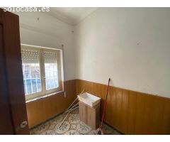 CASA EN PLANTA BAJA PARA REFORMAR - ZONA REDOVAN -