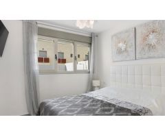 PRECIOSA VILLA DE 3 DORMITORIOS CON PISCINA PRIVADA - ZONA  PILAR DE LA HORADADA -