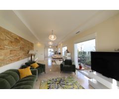IMPRESIONANTE VILLA DE LUJO DE 5 DORMITORIOS CON PISCINA PRIVADA - ZONA LA ZENIA -