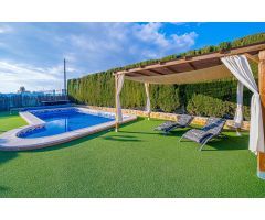 CHALET INDEPENDIENTE DE 5 DORMITORIOS CON PISCINA PRIVADA - ZONA FORMENTERA DEL SEGURA -