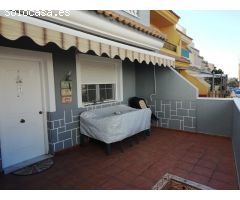 CASA TIPO DÚPLEX DE 3 DORMITORIOS - ZONA LOS MONTESINOS PUEBLO -