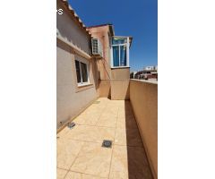 APARTAMENTO CÉNTRICO DE 2 DORMITORIOS CON PISCINA COMUNITARIA A 700 METROS DEL MAR - ZONA TORREVIEJA