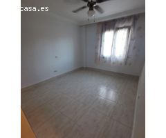 PLANTA BAJA DE 3 DORMITORIOS A 50 M. DE LA PLAYA, CON PISCINA COMUNITARIA - ZONA GUARDAMAR -