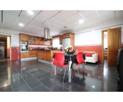 CASA DE CAMPO DE 4 DORMITORIOS CON PISCINA PRIVADA - ZONA LA CAMPANETA, ORIHUELA -