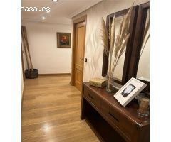 GRAN APARTAMENTO DE 4 DORMITORIOS A 600 METROS DEL MAR - ZONA TORREVIEJA CENTRO -