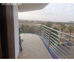 AMPLIO APARTAMENTO CON PISCINA COMUNITARIA Y A MENOS DE 150 METROS DEL MAR - ZONA MAR AZUL -