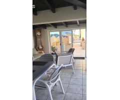 GRAN VILLA INDEPENDIENTE DE 3 DORMITORIOS CON PISCINA PRIVADA -ZONA CIUDAD QUESADA-