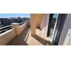 PRECIOSO ÁTICO DE 2 DORMITORIOS EN PRIMERA LÍNEA DE PLAYA DEL CURA - ZONA TORREVIEJA -