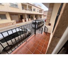 AMPLIO APARTAMENTO DE 3 DORMITORIOS Y 2 BAÑOS - ZONA ALMORADÍ -