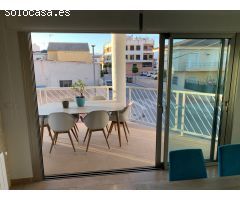 ESPECTACULAR CASA ADOSADA DE 5 DORMITORIOS CON SOLÁRIUM -ZONA DOLORES-