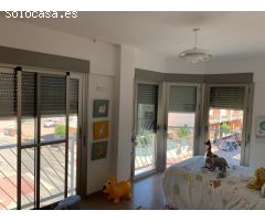 ESPECTACULAR CASA ADOSADA DE 5 DORMITORIOS CON SOLÁRIUM -ZONA DOLORES-