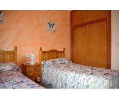 BUNGALOW A 200 METROS DEL MAR CON PISCINA COMUNITARIA Y LICENCIA TURISTICA - ZONA T. DE LA HORADADA-