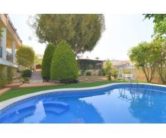 VILLA DE LUJO DE 5 DORMITORIOS, PISCINA Y SAUNA - ZONA CIUDAD QUESADA -