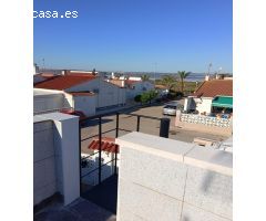 CASA DE 2 DORMITORIOS CON SOLÁRIUM Y PISCINA COMUNITARIA -ZONA TORREVIEJA -