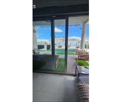 VILLA INDEPENDIENTE DE 5 DORMITORIOS CON SOLÁRIUM Y PISCINA PRIVADA -ZONA VILLAMARTÍN-