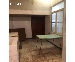 Se VENDE local Comercial en NOVELDA