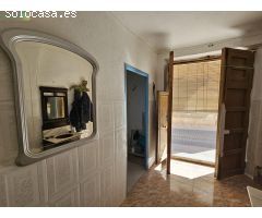 SE VENDE CASA EN EL CENTRO DE ASPE - ALICANTE