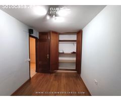 Oficina en 1ª planta de 110m2 en c/Cairasco con garaje y trastero
