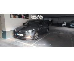 Plaza de Garaje para coche pequeño