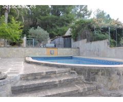 Preciosa casa de pueblo con jardín y piscina en Andratx