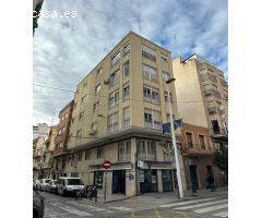 Exclusividad, Piso de esquina en calle Reina Victoria en Elche