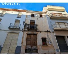 Se vende amplia Casa señorial para inversores, en la localidad de Gata de Gorgos