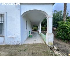 casa de campo de 131 m² en parcela de 2.728 m², situada en la tranquila zona de Ambra, Pego.