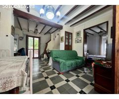 casa de campo de 131 m² en parcela de 2.728 m², situada en la tranquila zona de Ambra, Pego.