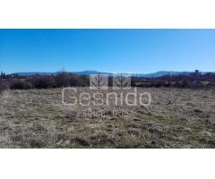 Finca rústica de 2.360m² en TORRECABALLEROS - SEGOVIA