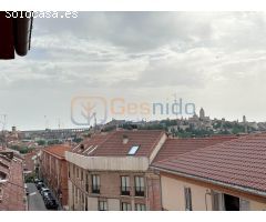 PISO en el barrio de SAN LORENZO (Segovia) de TRES DORMITORIOS y DOS TERRAZAS.