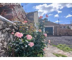 ESTUPENDA CASA en NAVAFRIA (SEGOVIA) con AMPLIA PARCELA