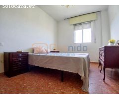 MAGNIFICO PISO de TRES DORMITORIOS con PLAZA DE GARAJE en SEGOVIA