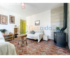 ENTRAÑABLE CASA en LOS HUERTOS (SEGOVIA) con 3 HABITACIONES y PATIO