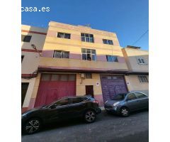 ¡OPORTUNIDAD INVERSORES - FAMILIAAS! Edificio en venta en Las Torres - Las Palmas de G.C.
