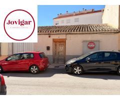 CASA SOLAR A LA VENTA EN ZONA CÉNTRICA