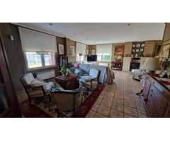 Chalet Independiente en Venta en Villaquilambre, León