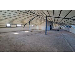 Nave Industrial en Venta en Onzonilla, León