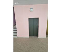 Nave Industrial en Venta en Onzonilla, León