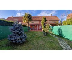 Chalet en Venta en Las Espineras del León, León