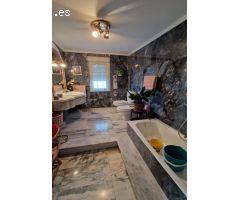 Chalet Independiente en Venta en Las Espineras del León, León